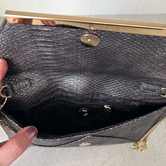 Envelope Clutch Black and Silver metallic grey Cross body chain detachable - Picture 6 of 8